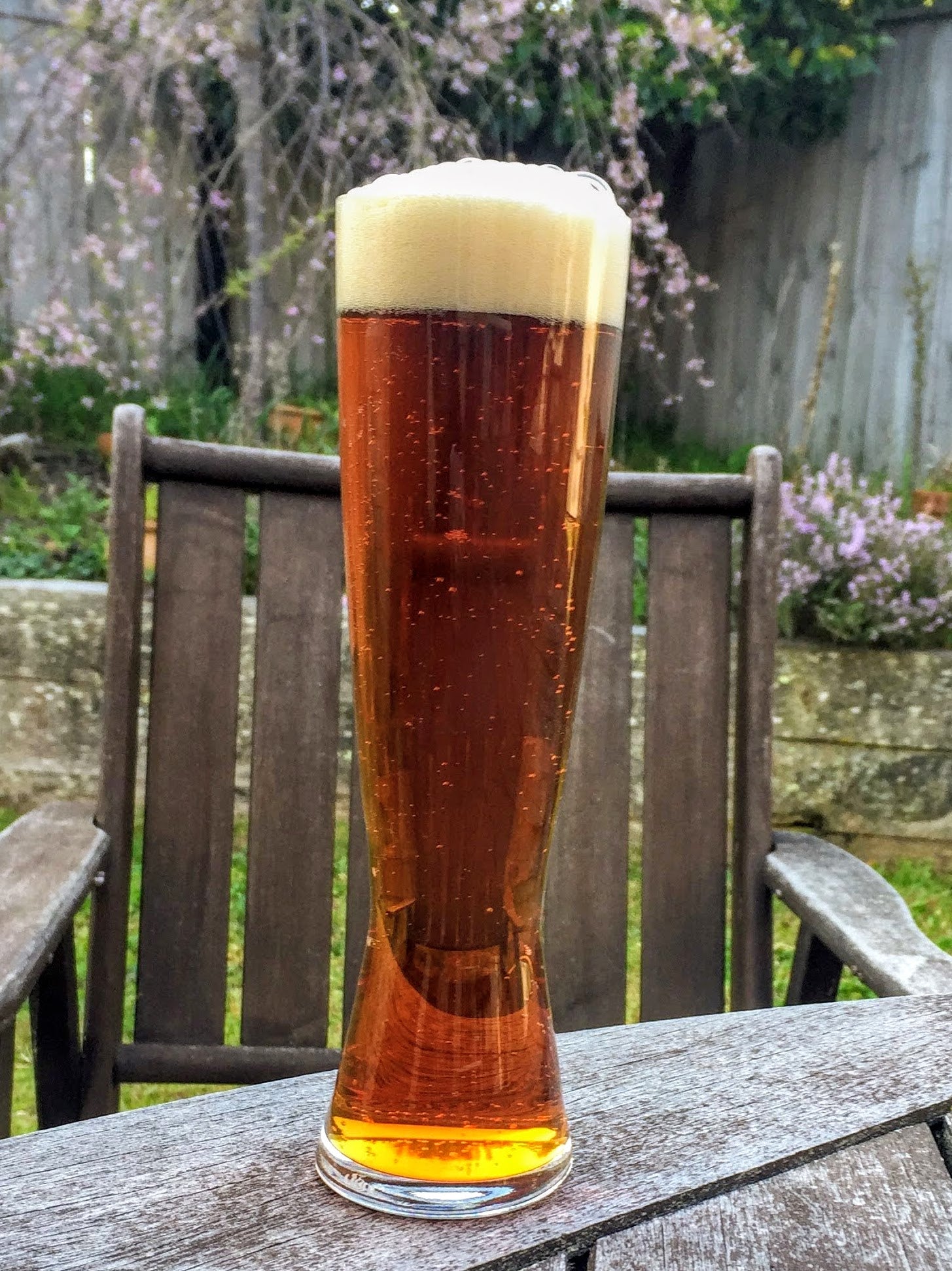 The Smoked Bee - Gladfield's Manuka Smoked malt and honey